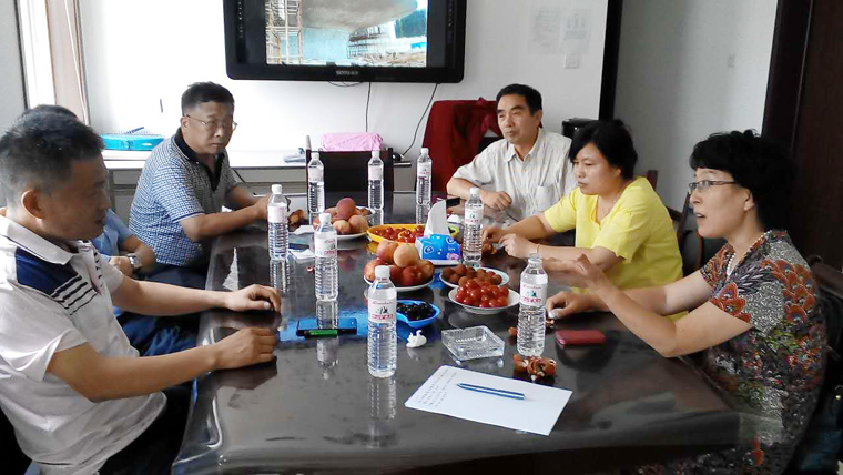 市北区政协副主席、工商联主席姜佩霞，市北区 