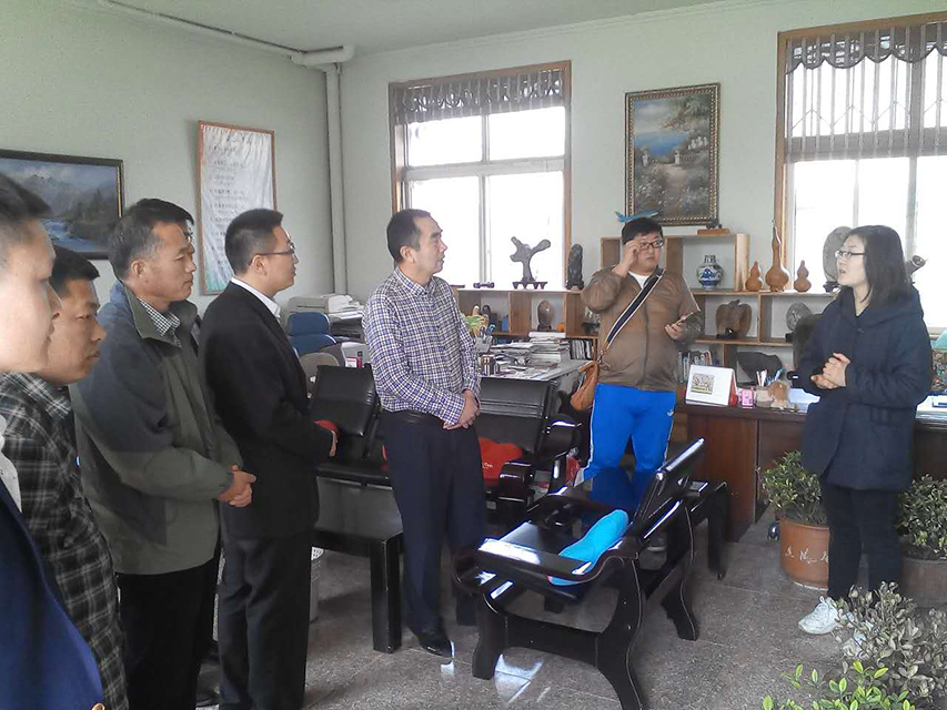 曹会长带领商会爱心人士去即墨爱之家看望慰问 