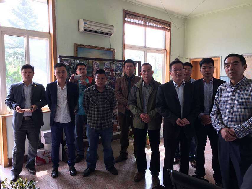 曹会长带领商会爱心人士去即墨爱之家看望慰问 