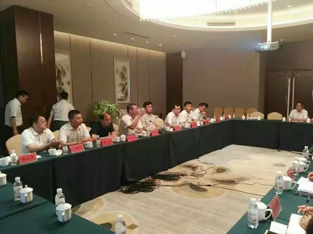 全省脱贫攻坚推进会在菏泽举行