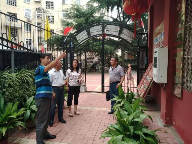 陈霞秘书长一行参观拜访青岛南山商会