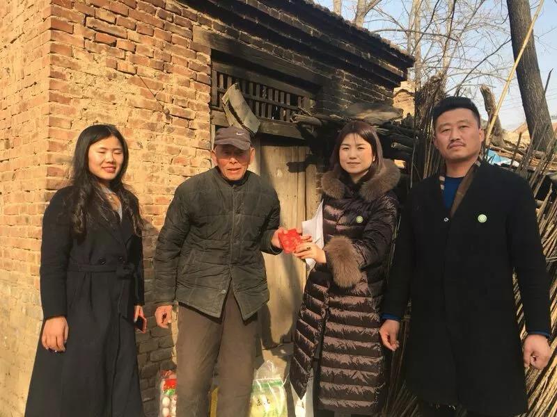 单县商会善行助家乡,爱心暖夕阳
