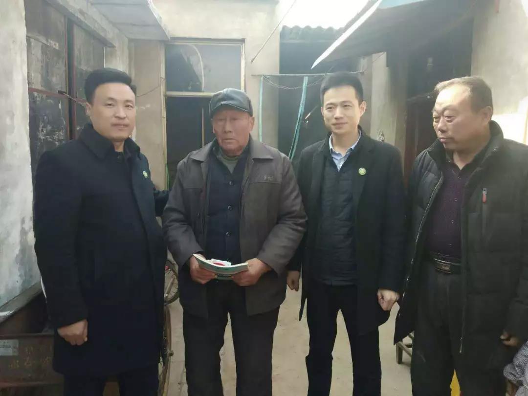 单县商会善行助家乡，爱心暖夕阳 