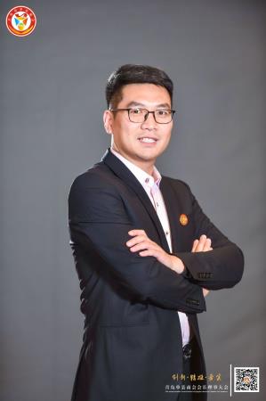 青岛单县商会理事 周  靖