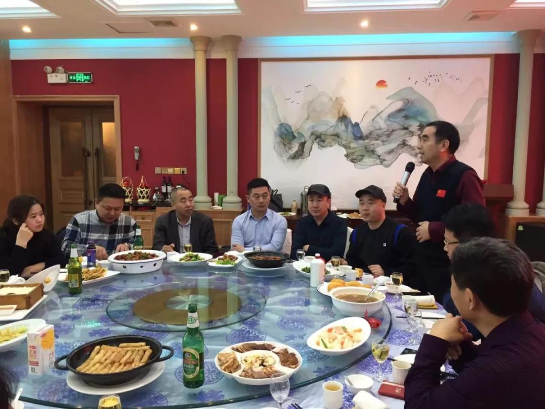 曹会长一行应邀参加西区小组座谈会活动