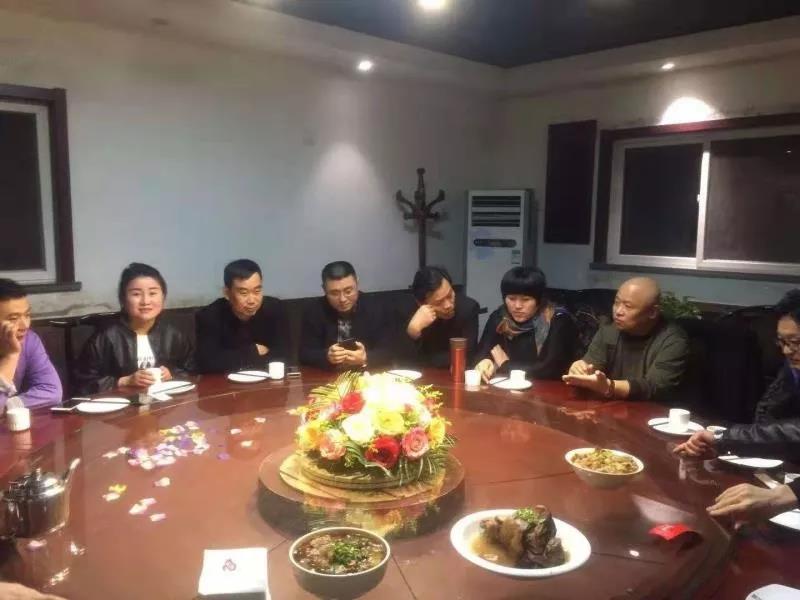 曹会长一行应邀参加监事长张承彬即墨组座谈会活动