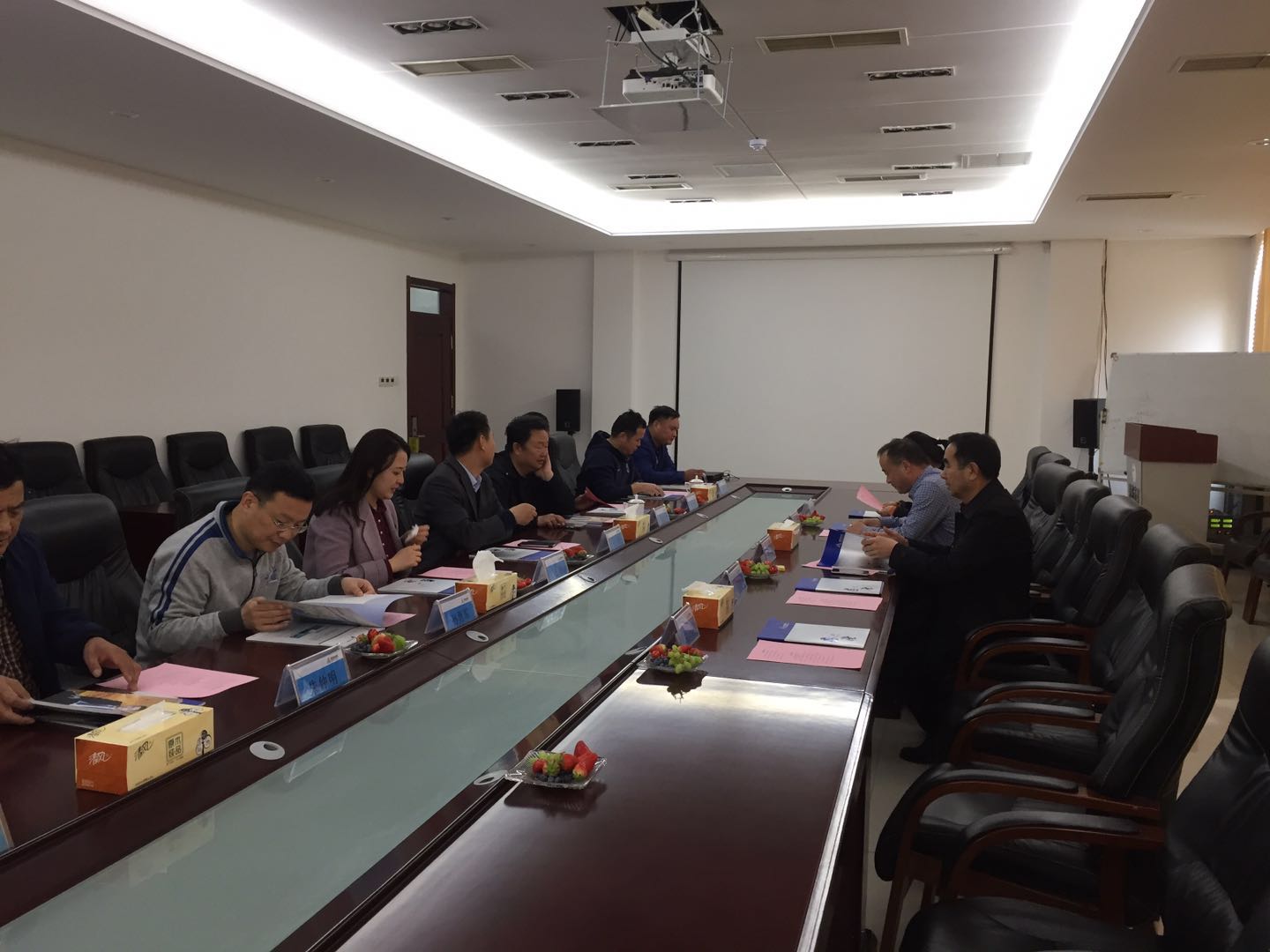 月是故乡明 情是家乡浓