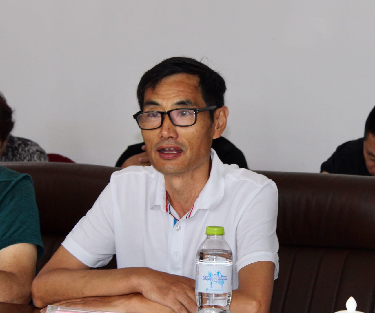 由单县县委县政府、工商联组织的＂埠外单县部分商会党建和返乡创业座谈会＂在青岛召开 