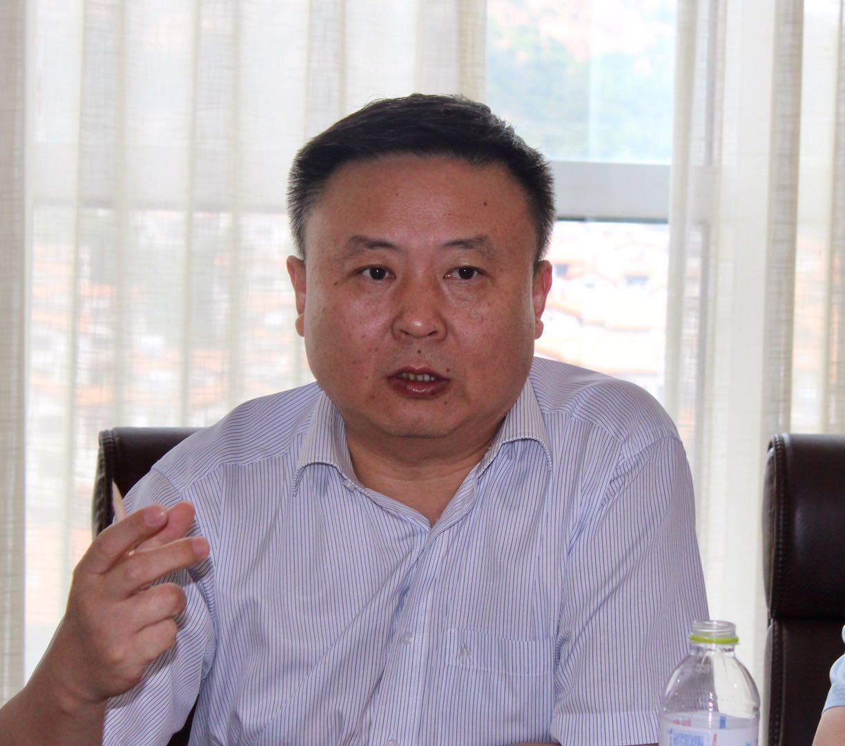 由单县县委县政府、工商联组织的＂埠外单县部分商会党建和返乡创业座谈会＂在青岛召开 