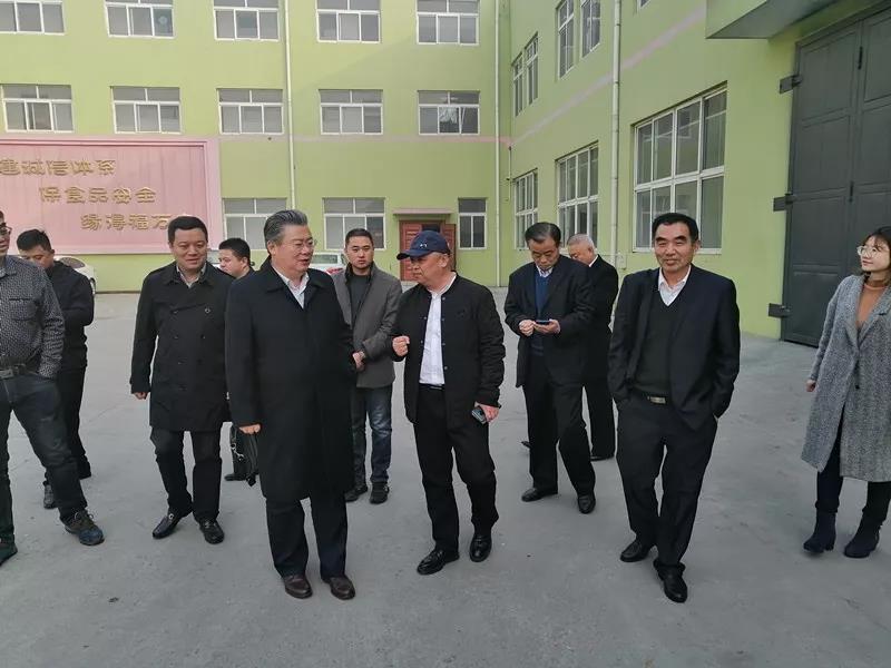 单县政协副主席、工商联主席吴基因一行走访考察青岛单县商会企业