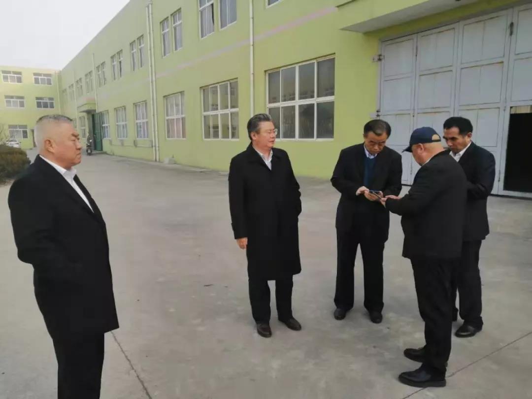 单县政协副主席、工商联主席吴基因一行走访考察青岛单县商会企业 
